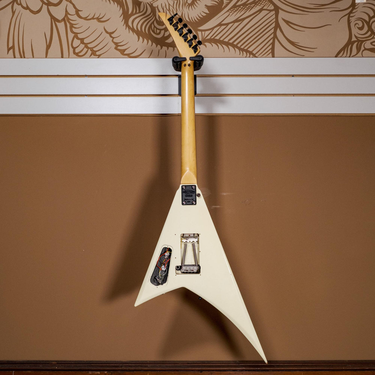Kramer Vanguard V White - Used