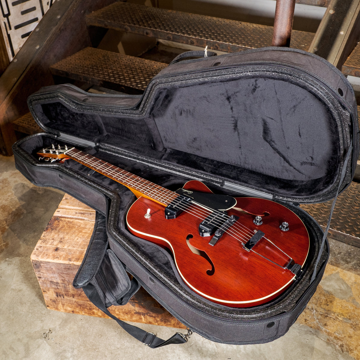 Godin 2016 5th Ave Kingpin CW II Burgundy With OHSC - Used