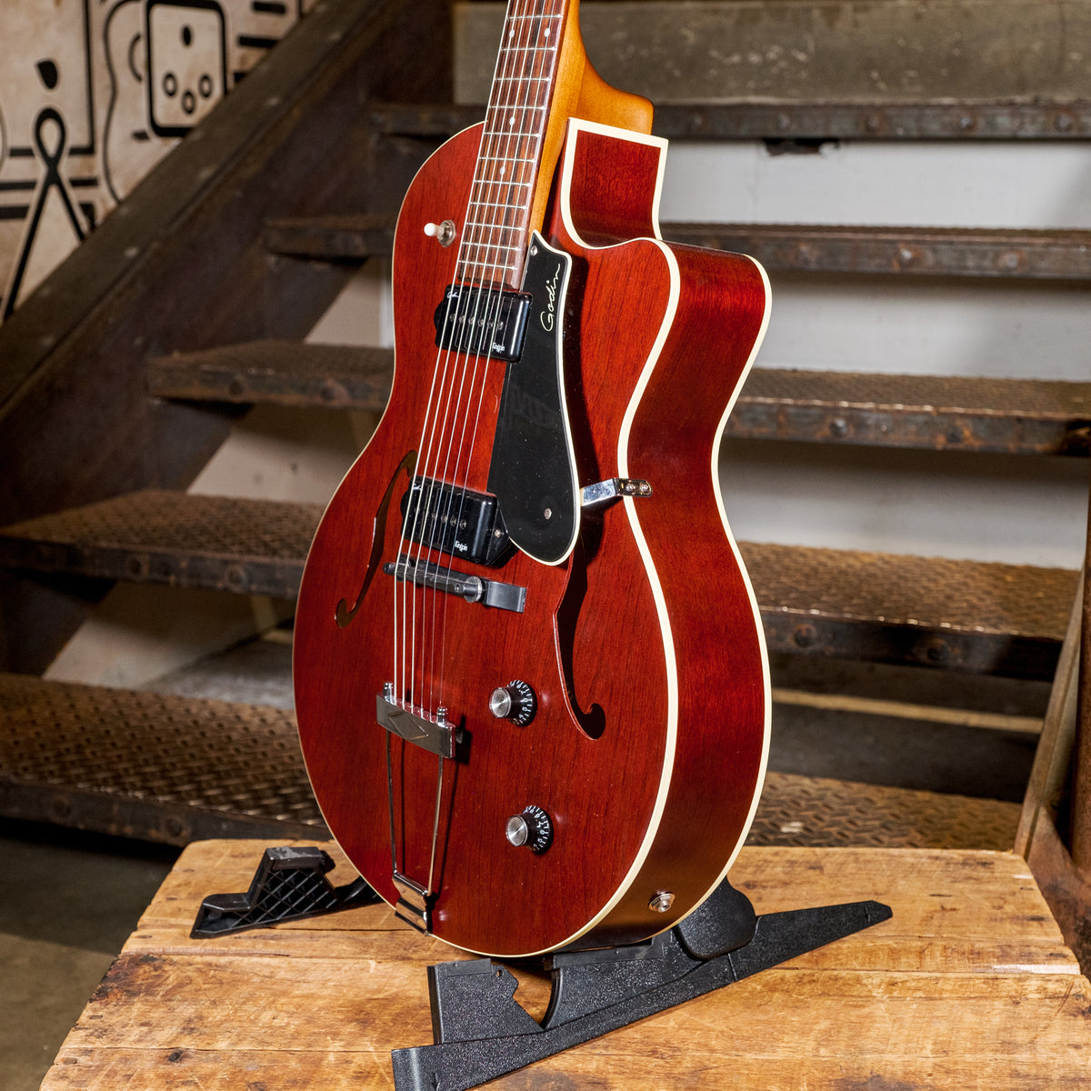 Godin 2016 5th Ave Kingpin CW II Burgundy With OHSC - Used