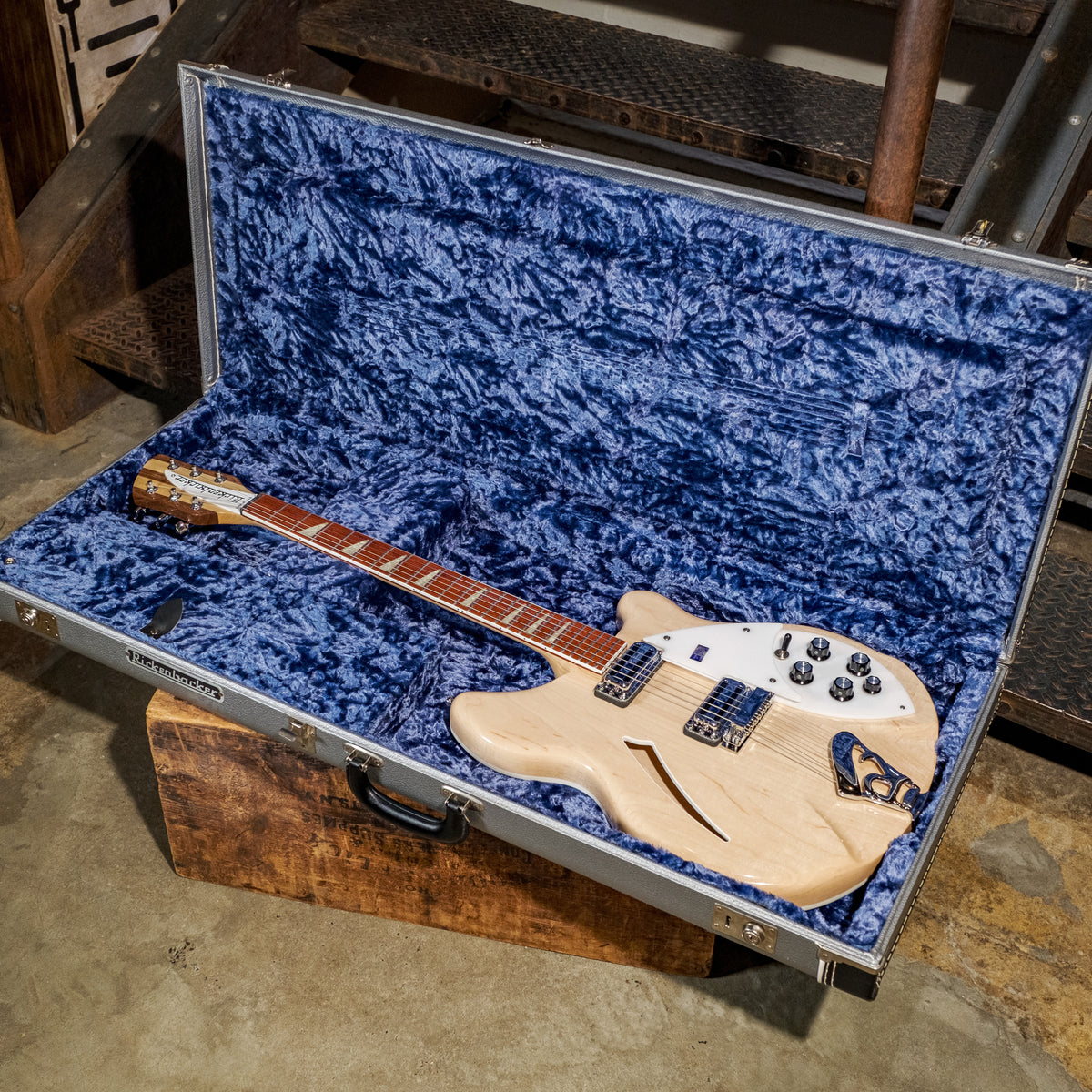Rickenbacker 2005 360 Mapleglo With HSC - Used
