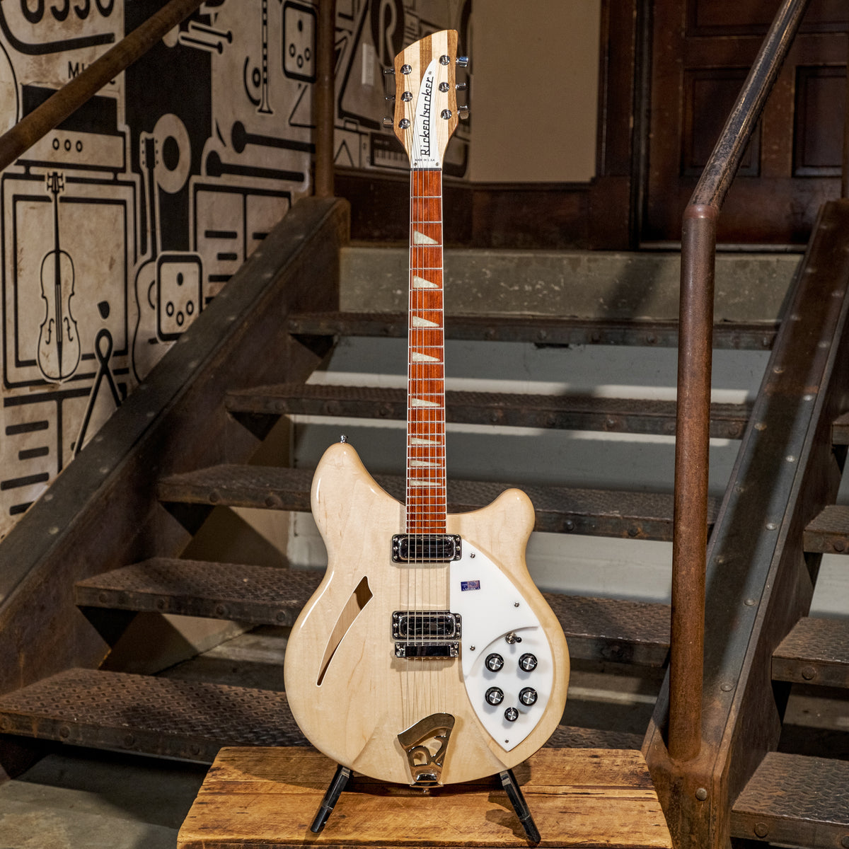 Rickenbacker 2005 360 Mapleglo With HSC - Used