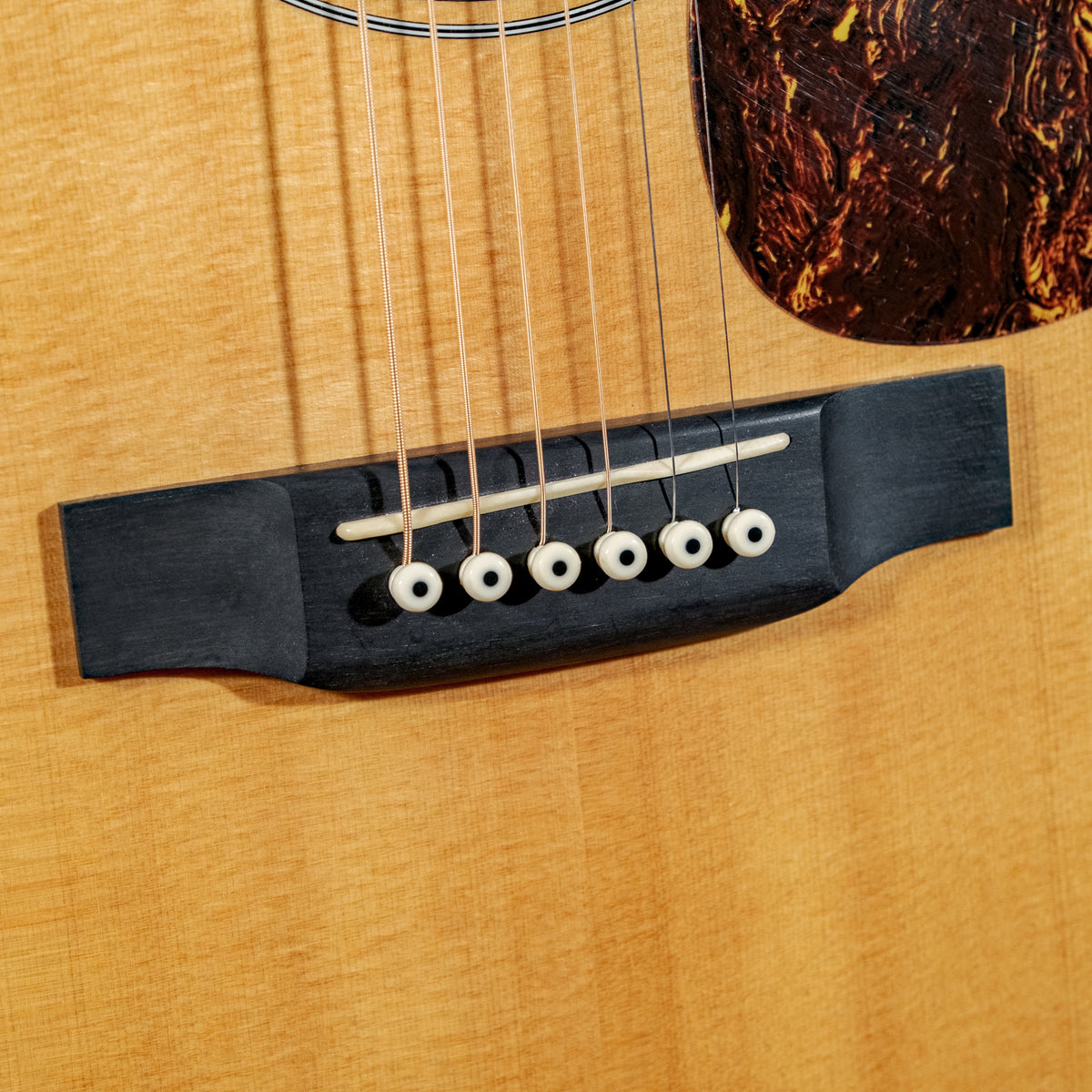 Martin 2006 HD-28 Natural With OHSC - Used
