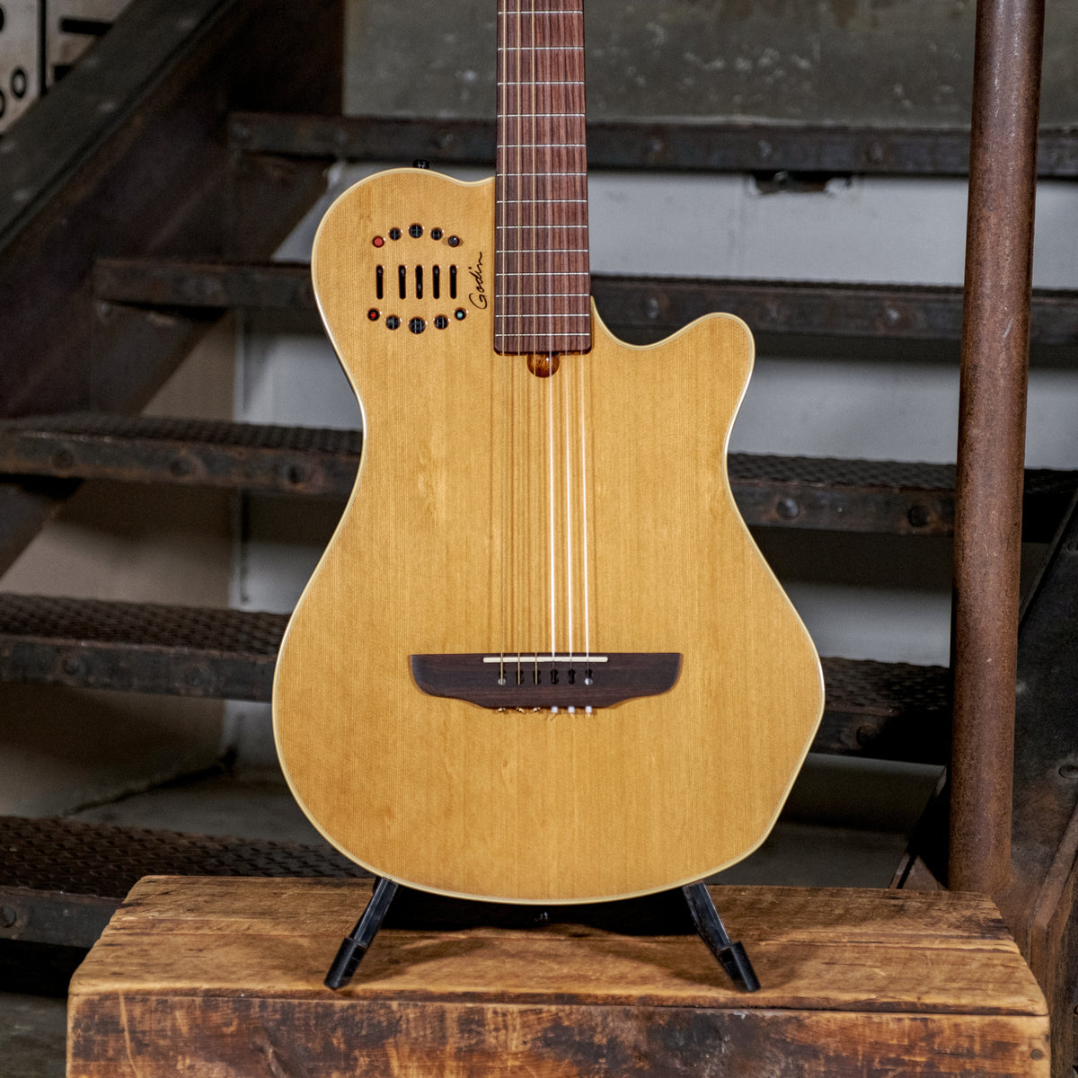 Godin Multiac Grand Core Natural With OGB - Used