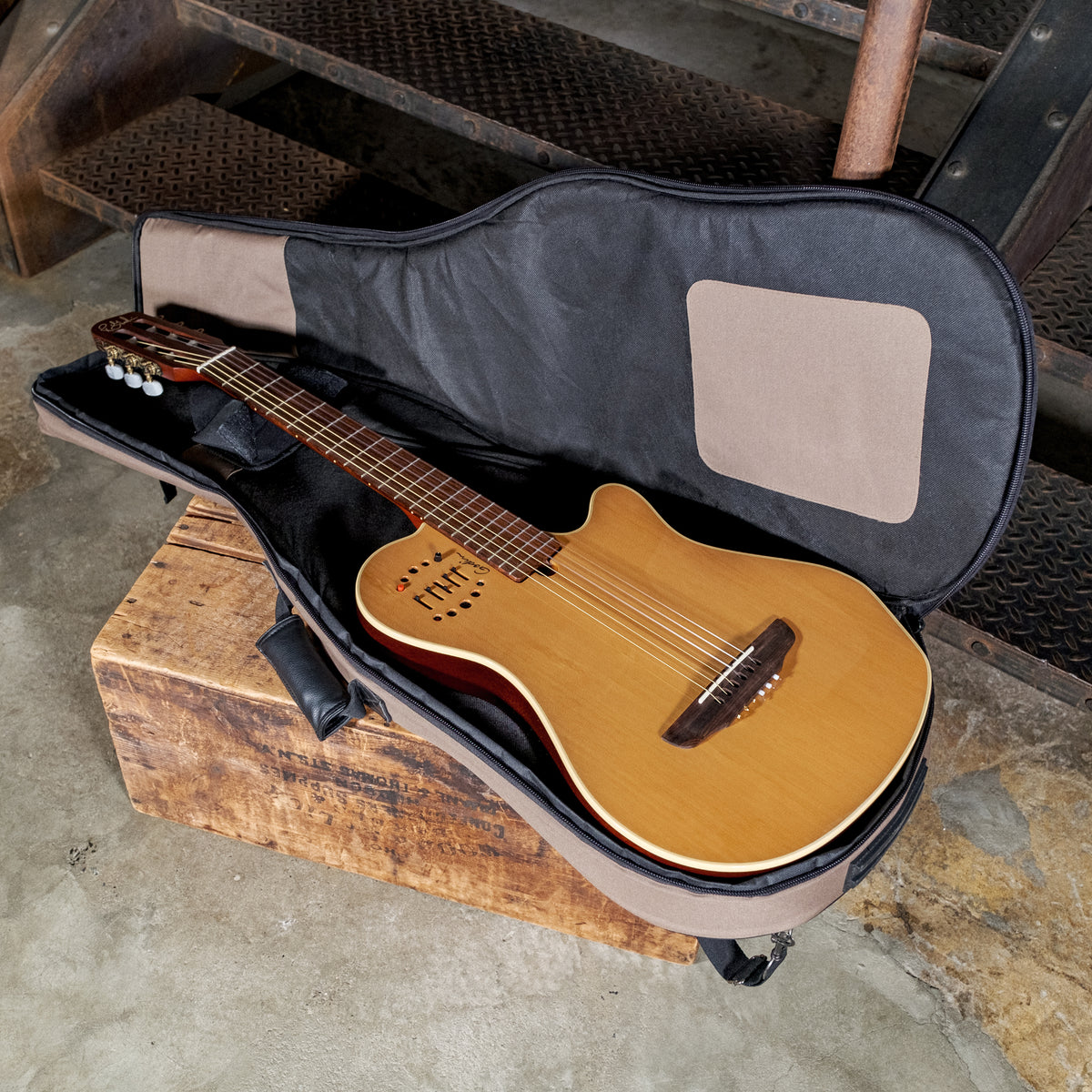Godin Multiac Grand Core Natural With OGB - Used