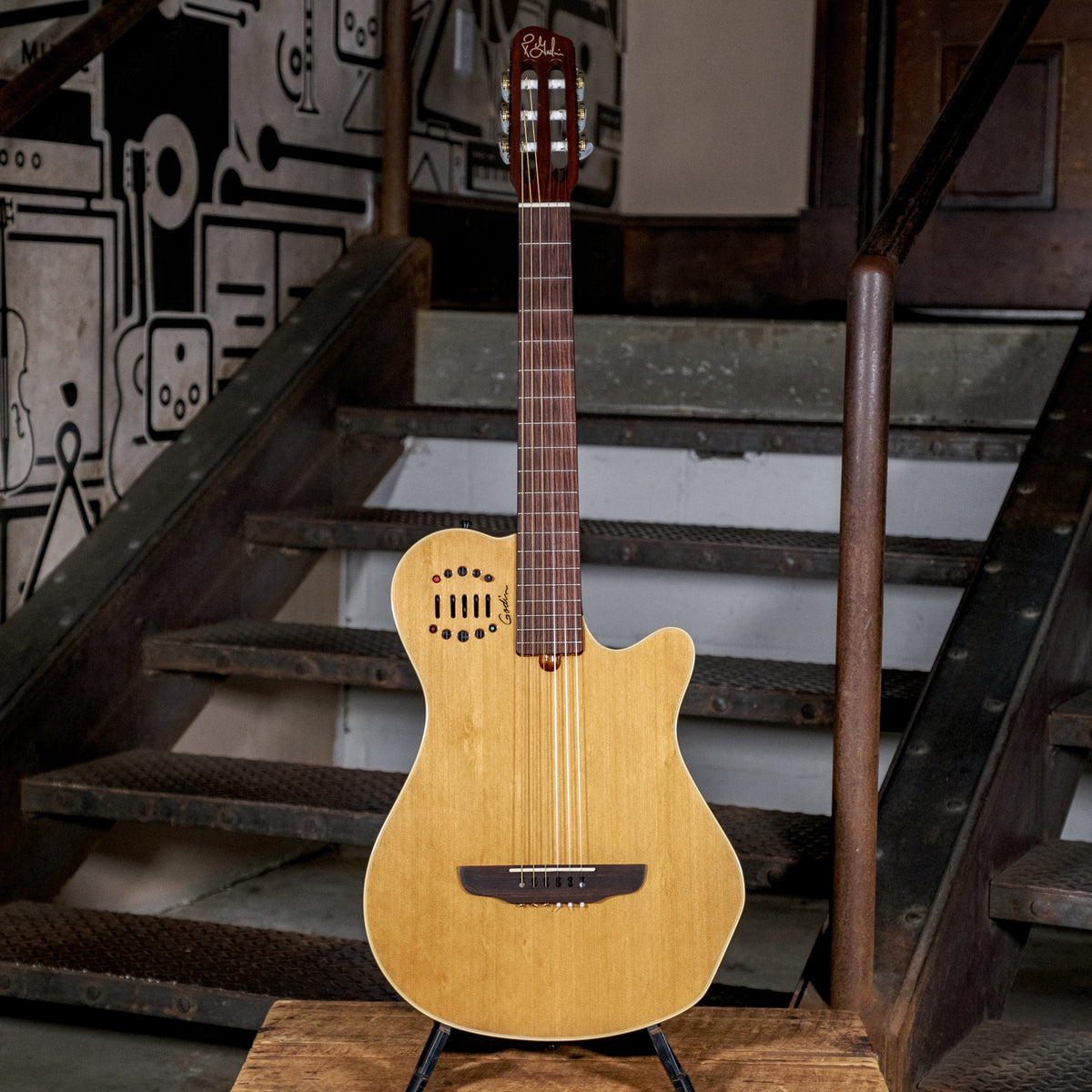 Godin Multiac Grand Core Natural With OGB - Used