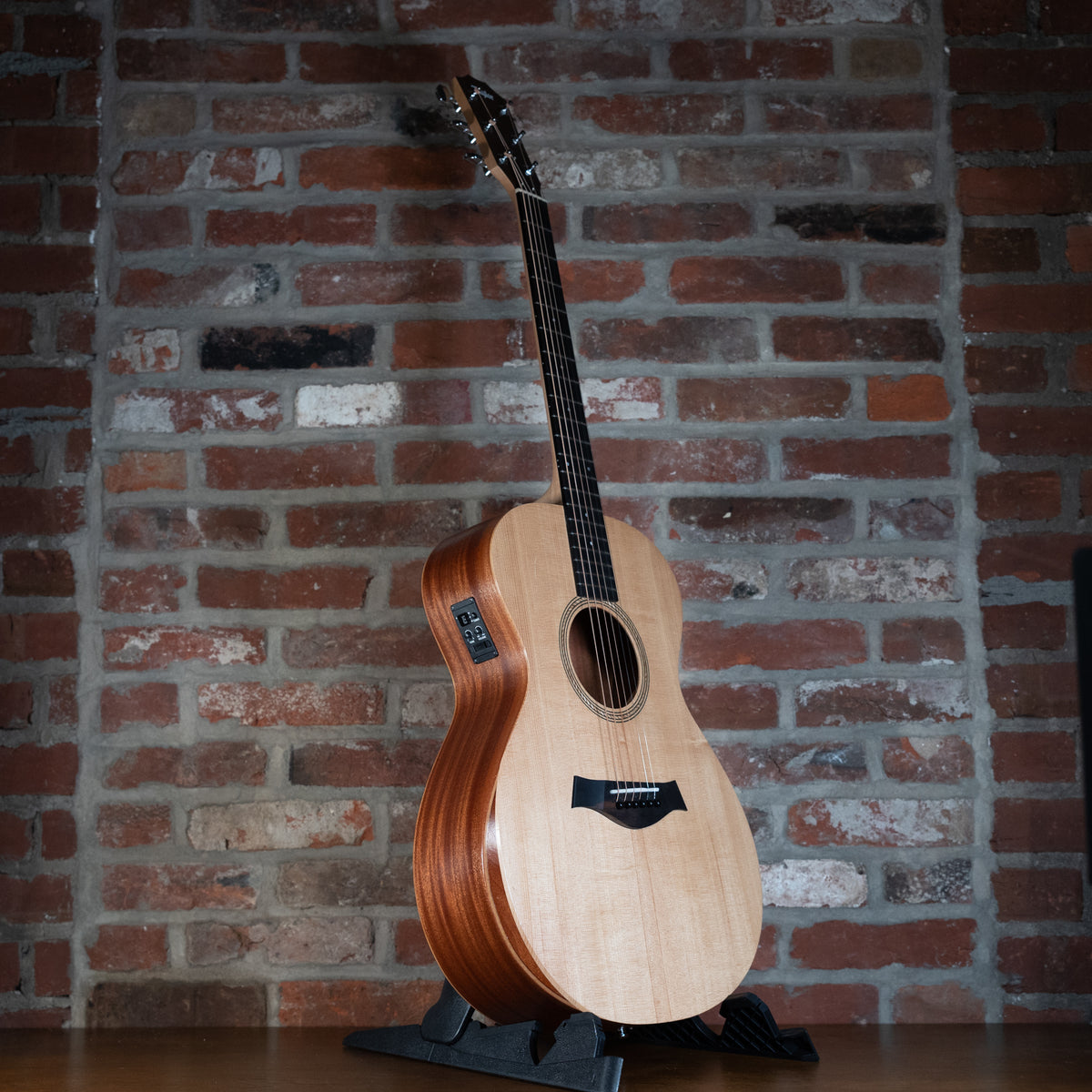 Taylor 2019 Academy 12E Natural With Bag - Used