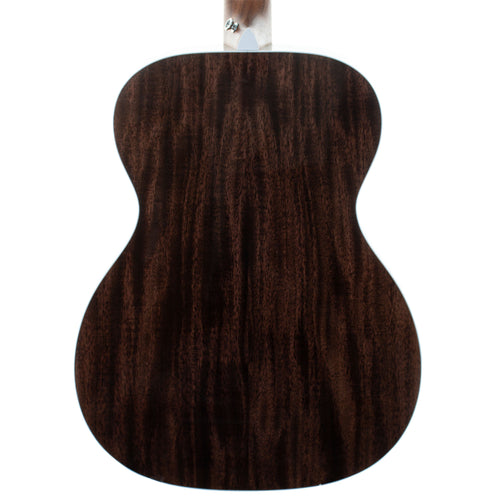 Martin 00013E Road Series Natural With Soft Case