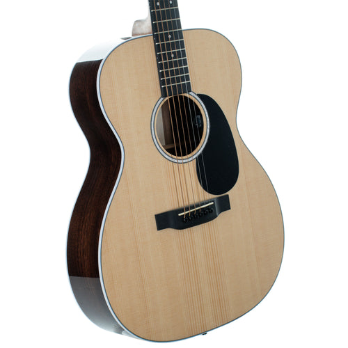Martin 00013E Road Series Natural With Soft Case