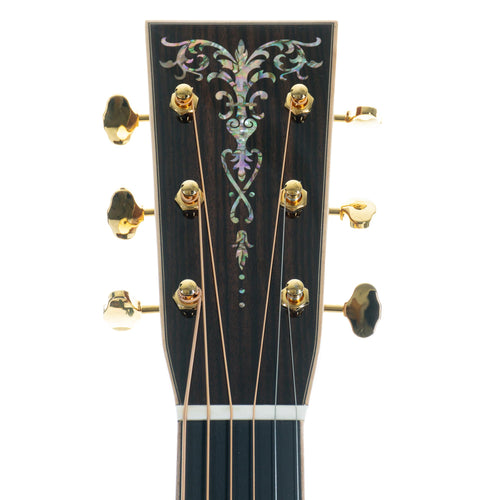 Martin Custom Shop 00 Size 41 Style High Alt, Euro Spruce Top, Macassar Ebony Back And Sides