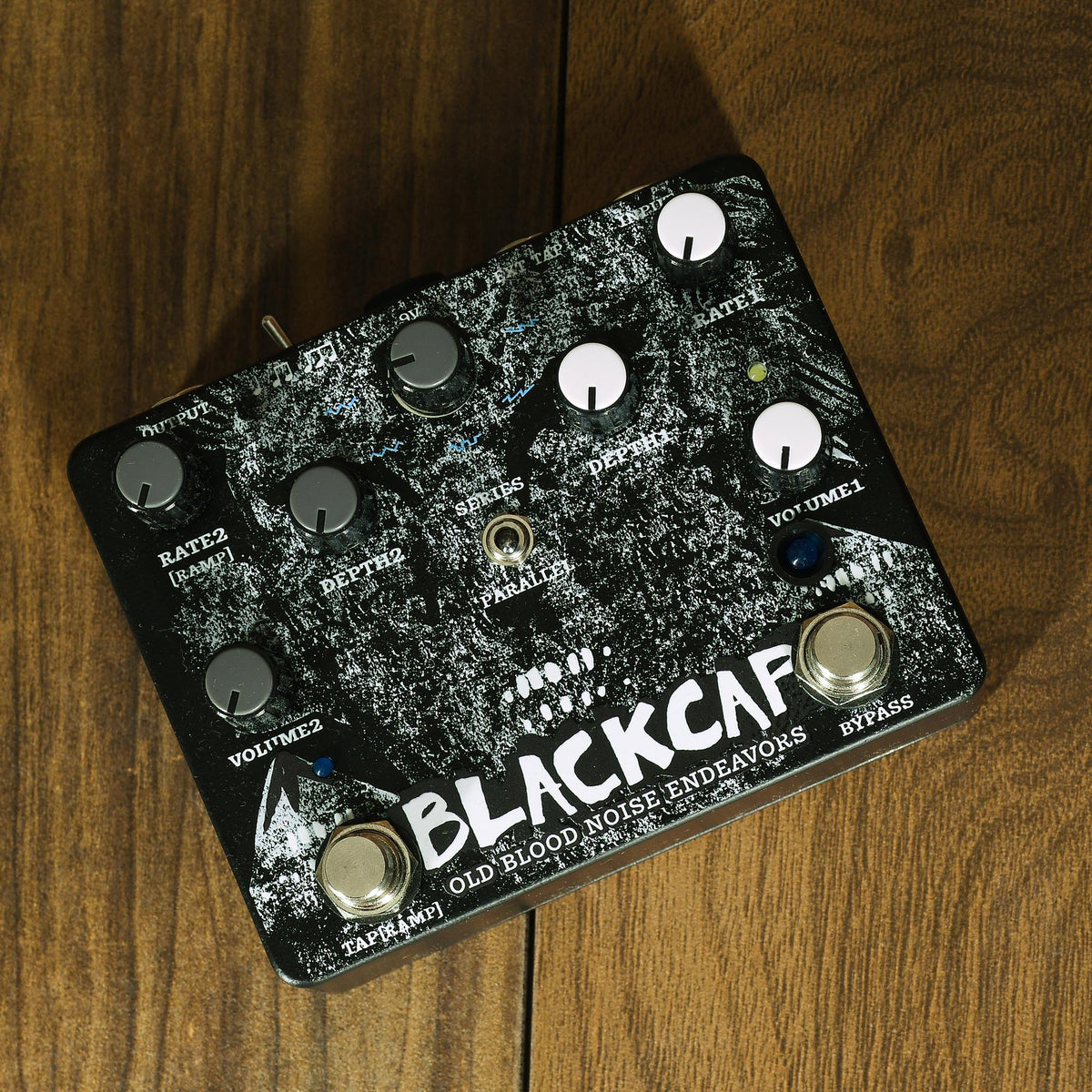Old Blood Noise Endeavors Blackcap Harmonic Tremolo Effect Pedal