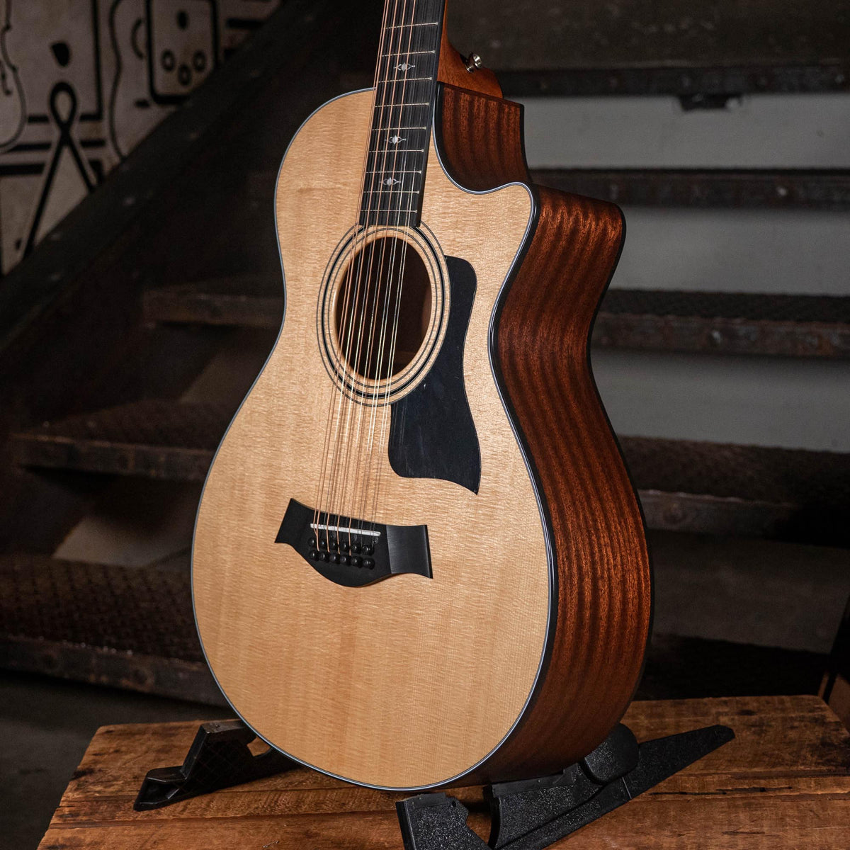 Taylor 2018 352CE Grand Concert 12-String X Braced