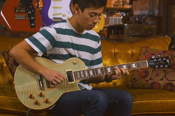 Snacks 108: Gibson Les Paul Standard 2019 Sea Foam