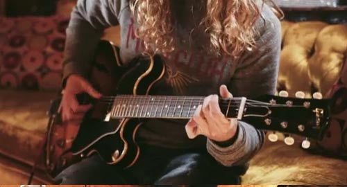 Snacks 002: Gibson Memphis '61 ES-330TD Figured VOS