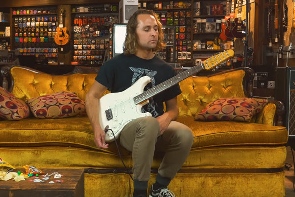 Snacks 096: Fender FSR MIJ Stratocaster XII, Olympic White