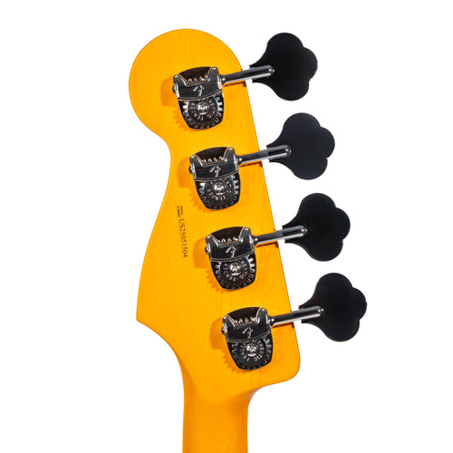 Fender American Professional II Jazz Bass Guitar, Maple Fingerboard, Olympic White