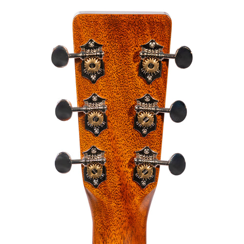 Martin D-18 Molly Tuttle Acoustic Guitar, Vintage Sunburst