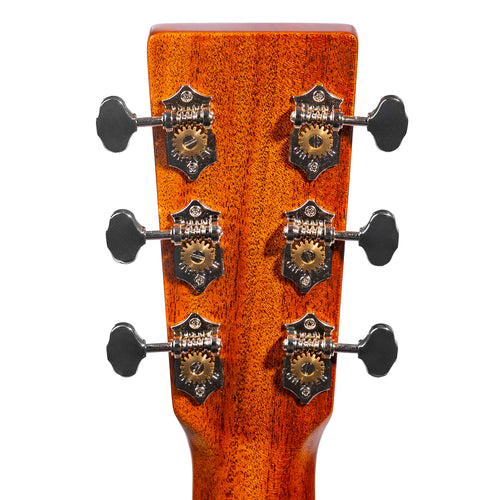 Martin 000-18 Standard Series Acoustic Guitar, Natural w/ Hard Case