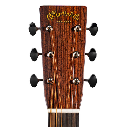 Martin 000-28 Standard Series Acoustic Guitar, Natural w/ Hard Case
