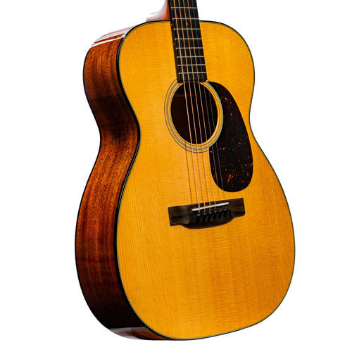 Martin 00-18 Standard Series Acoustic Guitar, Natural w/ Hard Case