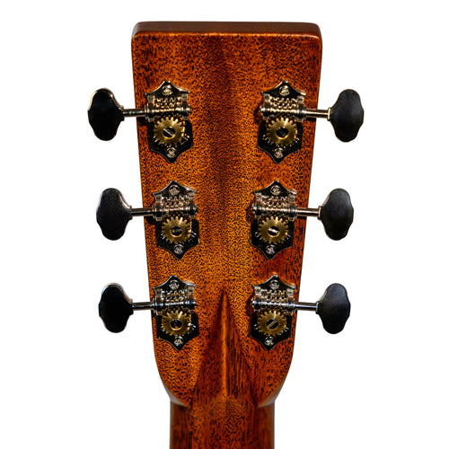 Martin Custom Shop OM, 28-Style Adirondack Spruce Top, Wild Grain East Indian Rosewood Back/Sides