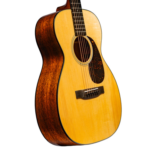 Martin Custom Shop 0-18 Acoustic Guitar, Adirondack Spruce/Mahogany, Natural