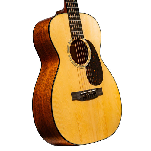 Martin Custom Shop 0-18 Acoustic Guitar, Adirondack Spruce/Mahogany, Natural