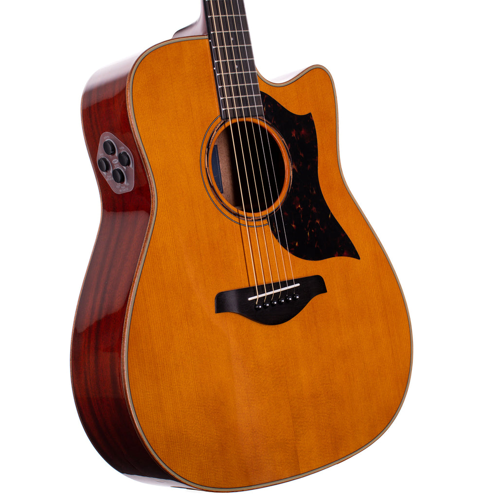 ・wackie　YAMAHA A３M Amazon.com: Yamaha A-Series A3M Acoustic-Electric Guitar with Soft