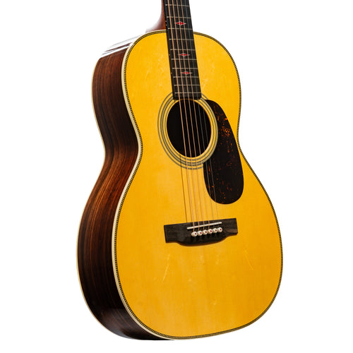 Martin Custom Shop 00 Grand Concert Acoustic Guitar, 28 Style, Italian Alpine Spruce/Wild Grain East Indian Rosewood