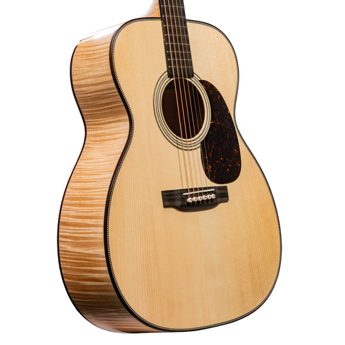 Martin Custom Shop "J" Jumbo Acoustic Guitar, 28 Style, Adirondack Spruce/Pacific Big Leaf Flamed Maple