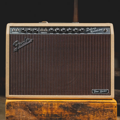 Fender Tone Master Deluxe Reverb Guitar Combo Amp, Blonde w/Footswitch and Slipcover - Used