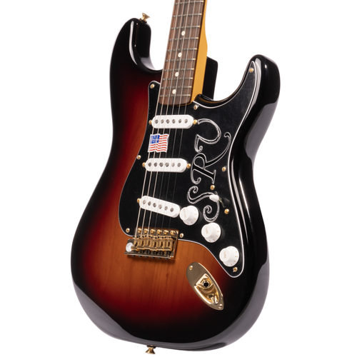 Fender Stevie Ray Vaughan Stratocaster, Pau Ferro Fingerboard, 3-Color Sunburst