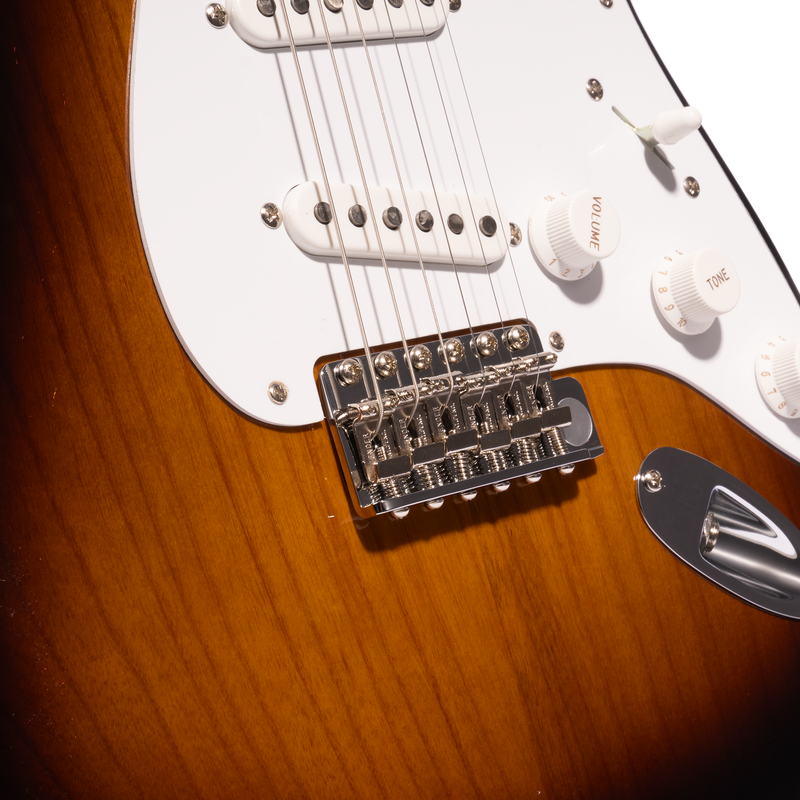 Fender 70th Anniversary American Vintage II 1954 Stratocaster, Maple Fingerboard, 2-Color Sunburst
