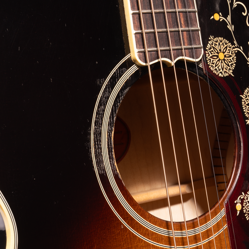 Gibson Acoustic Murphy Lab '57 SJ-200 Guitar, Light Aged, Vintage Sunburst