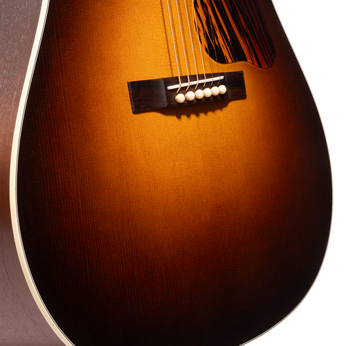 Iris Guitar Company DF Acoustic Guitar, Adirondack Spruce Top, Burst