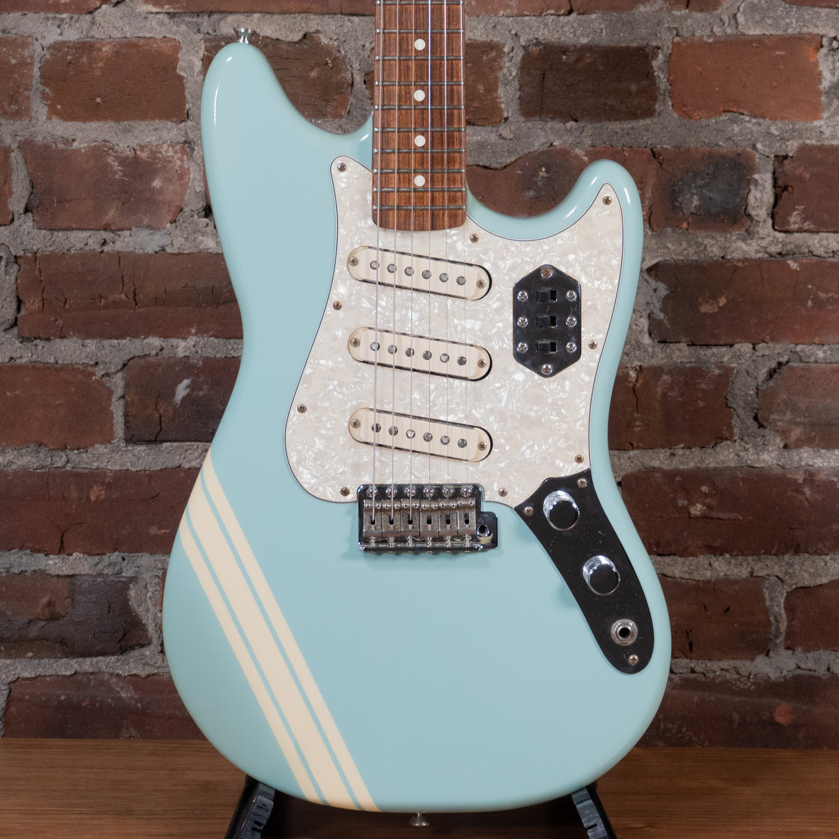 2005 Fender Cyclone II Electric Guitar, Daphne Blue, w/ HSC - Used