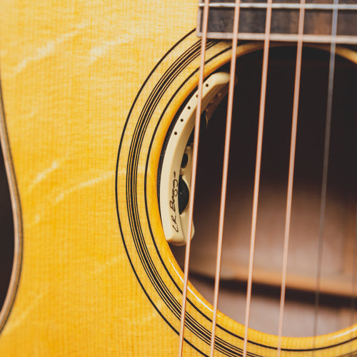 2021 Martin Custom Shop Size 2 Bearclaw Spruce/Quilted Maple Acoustic Guitar, Natural w/ OHSC  - Used