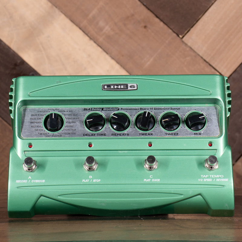 Line 6 DL4 Delay/Looper Effect Pedal - Used