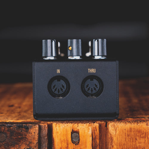 Walrus Audio Mako Series R1 High Fidelity Stereo Reverb Pedal w/Box - Used