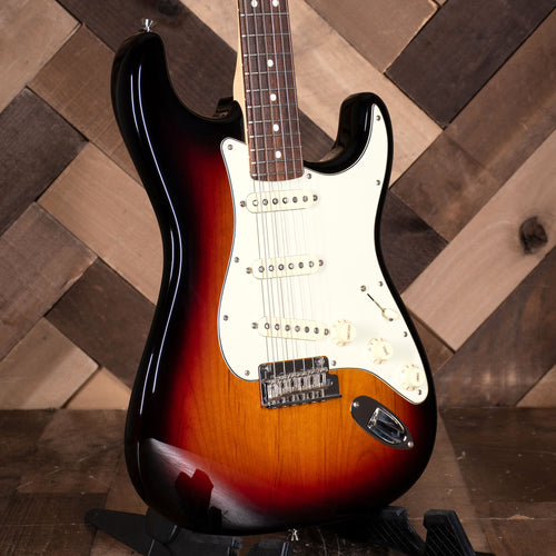 2018 Fender American Professional Stratocaster Electric Guitar 3 Tone