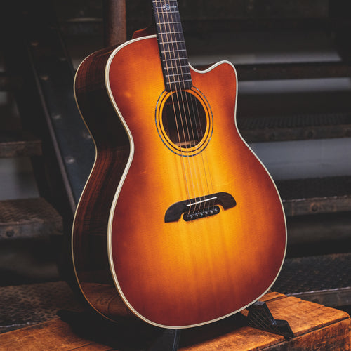 2021 Alvarez Yairi GYM70CESHB Sunburst Acoustic Guitar W OHSC Used