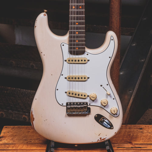 2018 Fender Custom Shop '64 Stratocaster Relic Electric Guitar, Super Faded Shell Pink - Used