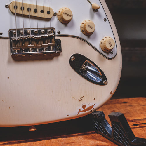 2018 Fender Custom Shop '64 Stratocaster Relic Electric Guitar, Super Faded Shell Pink - Used