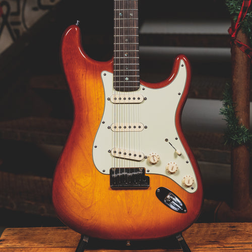 fender american deluxe stratocaster tobacco sunburst 2008 Fender American Deluxe Ash Stratocaster Electric Guitar, Tobacco Sunburst w/Hard Case fender american deluxe stratocaster tobacco sunburst 2008 Fender American Deluxe Ash Stratocaster Electric Guitar, Tobacco Sunburst w/Hard Case