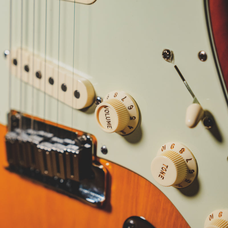 2008 Fender American Deluxe Ash Stratocaster Electric Guitar, Tobacco Sunburst w/Hard Case - Used