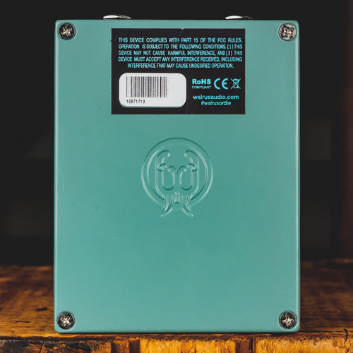 Walrus Audio Lore, Reverse Soundscape Generator Reverb/Delay