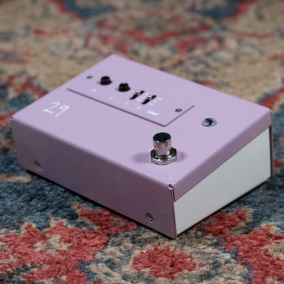 29 Pedals OAMP Output Amplifier Effect Pedal w/Box - Used