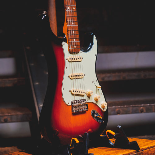 2017 Fender Classic Series '60s Stratocaster, 3-Color Sunburst w/Gig Bag - Used