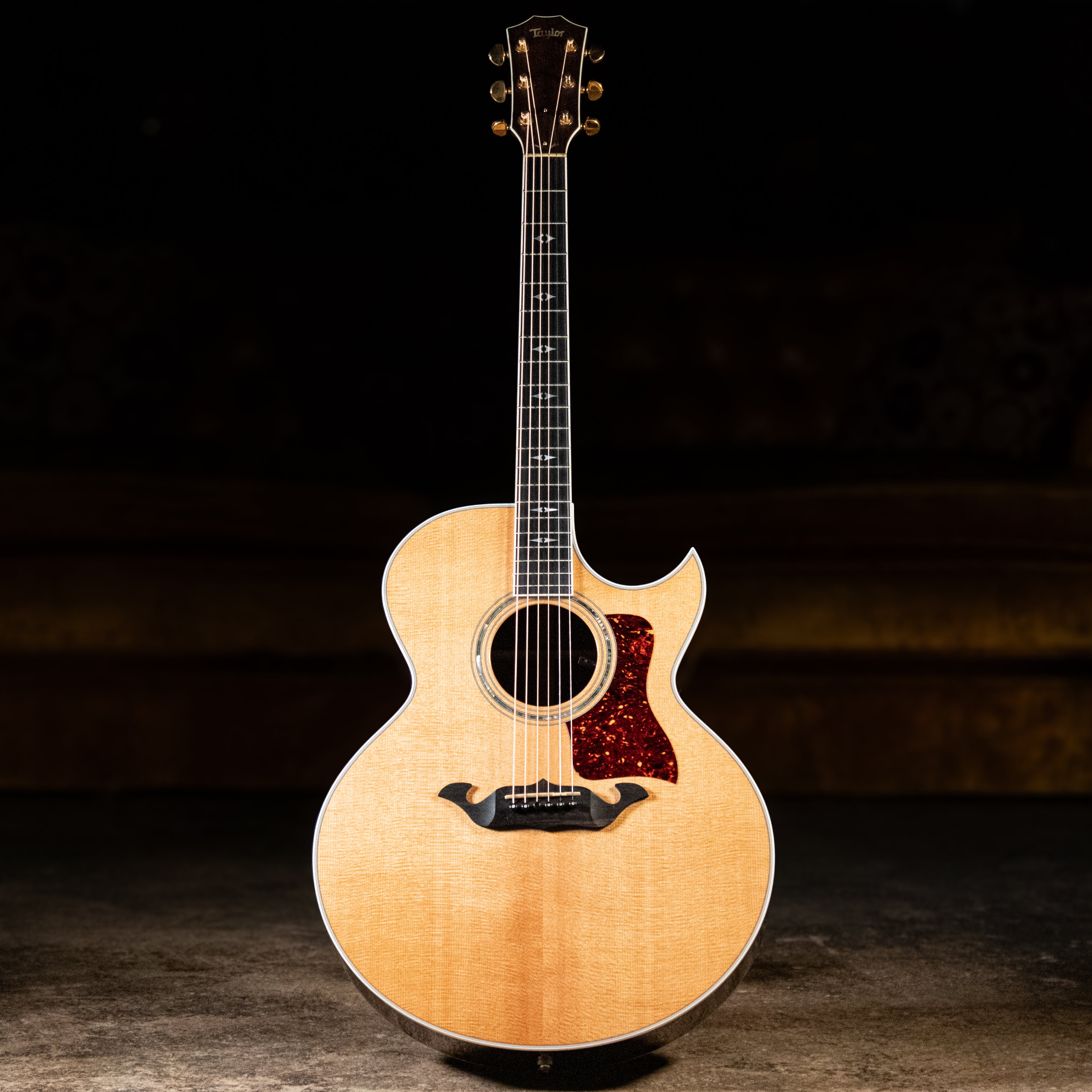 1997 Taylor 815c Jumbo Acoustic-Electric Guitar, Natural w/OHSC