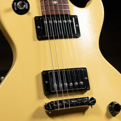 2006 Gibson Les Paul Vixen Electric Guitar, Corona Yellow w/ OGB - Used