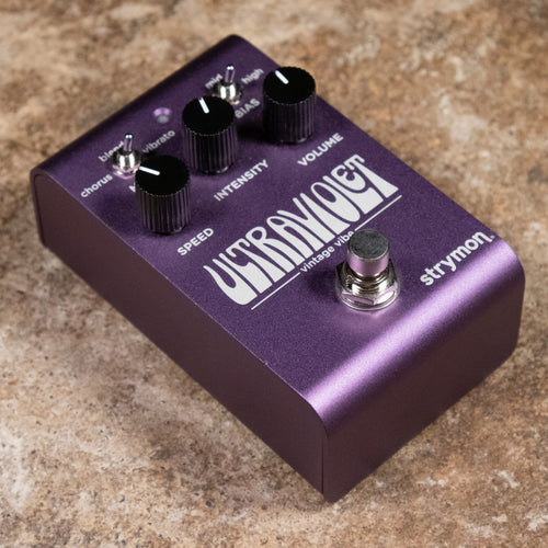 vintage vibe pedal Strymon Ultraviolet Vintage Vibe Vibrato/Chorus Effect Pedal w/Box